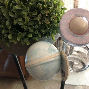 Mixologie Fizzy Naval Bath Bomb in “Free”